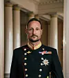 Hans Majestet Kong Haakon VIII før ekstraordinært statsråd på Det kongelige slott.