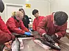 Sør-Koreanerne fikk blant annet læe om fiskens anatomi.