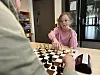 Ive Fredrikke Duna (7) var en av de som koste seg med litt sjakk på lørdag.