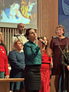 Sarah Skomedal sang 'En stjerne skinner i natt'.