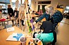 Turid Bjørkmann ga råd til elevene som hadde valgt kunst som tema.