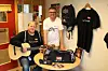 Knut Arne Valø t.h. har sine første dager på kontoret som MOT-leder i Vikna. Med MOT-koordinator Willy Eidsmo med på laget, blir dette et godt team.