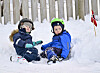 Casper Hestad og Kasper Larsen tar en pause i skøytinga.