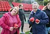 Martin Blikø og Stine Mari Sandøy strålte om kapp med sola og ga alt i de første høstidrettslekene i regi av miljøtjenesten i kommunen på veldig mange år.