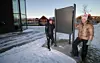 Om ikke lenge får Anne Mette Haugan fra Nærøysund kommune og Renate Strand fra Nærøysund padleklubb opp informasjon om padlerutene rundt Ytre Vikna på denne tavla som står ved Norveg og til sammen seks andre steder.