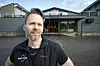 Etter en stor innsats gleder Jan Olav Schjelderup seg til å vise frem den nyoppussa butikken!