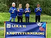 4 fornøyde Leka jenter med årets premie som var en flott fotball pokal. f.v. Martine Sandnes, Sofie Helmersen Aune, Nellie Johansen Troskog og Elizabeth Victoria Rosenvinge.
