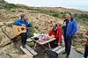 Da Trond Giske gjestet Leka i 2021, viste Bjørn Sigurd Larsen fram noe av det kulturelle som Leka har å by på, med kortversjonen av 'Ørnerovet' og en låt fra musikalen. Her sammen med daværende fylkesordfører Tore O. Sandvik.