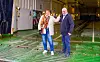 Både ordfører i Leka kommune Elisabeth Helmersen og fylkespolitiker Steinar Aspli strålte av glede da de fikk dele nyheten.