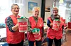 Helga Moen, Aud Rosenvinge og Ragnhild Måøy gjorde før helgen årets innsamlingsbøsser til demensaksjonen klar til bruk.