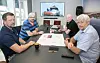 Den 15 x 12 meter store katamaranen vil by på ulike tilpassede løsninger. Fra venstre produksjonsleder Kay Søreng fra Salthammer, daglig leder Roy Frostad ved Tomra Engineering, daglig leder Ove Amdam ved Salthammer og daglig leder Brynjar Karlsen i Nærøysund Aquaservice. Foto: Tom Lysø