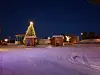 Med snøen som har falt er det blitt skikkelig julestemning rundt omkring. Kolvereid torg står klart til julemarkedet i morgen lørdag.