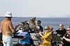 Med godt over 20 grader var det ikke rart at dirigent Kjell Stokland kastet skjorta før konserten begynte.