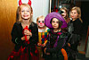 Disse tøffe jentene hadde kledd seg ut i kreative kostymer under Halloweenfesten på Fikkan skole i 2014.