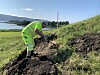 Arkeolog Lars Forseth graver i Herlaugshaugen.