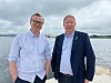 Hovedutvalgsleder for transport på fylket Kristian Torve og ordfører Amund Hellesø. Hellesø har jobbet med denne saken opp mot fylket og er glad for at det nå blir en løsning for gratis ferje til Gjerdinga og Borgan.