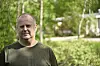 Trond Isak Juul reagerer på omfanget av trefellingen ved stien langs Kvernhusbekken på Rørvik.