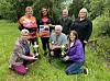 Denne gjengen, bak fra venstre Christina Dahl, Sonja Finseth, Trond Strand og Laila Aune. Foran, Irene Guttvik, Stein Ivar Dolmen og Jorunn Eiternes Dolmen vil sammen med mange flere utgjøre de frivillige som sørger for årets folkefest i Gravvik. De gleder seg og håper mange vil møte opp på Breidablikk lørdag 6. juli.