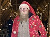 Ole Fredrik Wannebo er vert for juleblotet og tar imot gjestene.