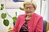 Sylvia i sin fine rosa jakke.