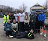 Tolv spreke deltakere møtte opp på formiddagen julaften for å løpe - eller gå, gjennom ei uhøytidelig løype på 4,7 kilometer. Bak fra venstre: Barbro Gravseth, Marit Sandnesseng, Hanibal Tesfay, Sten Gellein, Tor Inge Langøien, Frida Brasø, Ståle Øvereng, Ludvik Øvereng, Andreas Holmboe, Lise Marit Rødnes, Evy-Line Waagø Prestvik og Emma Sandnesseng (i front).