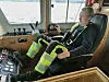 Odd Roger Aardal er allerede en erfaren båtfører. Her får journalisten skyss tilbake til land fra lokalitet Klampvika.
