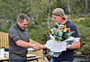 Terje Bøkestad ble berømmet for sin innsats og ble overrakt en blomsterbukett av ordfører Frode Næsvold.