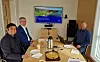 Stortingsrepresentant Himanshu Gulati (FrP), Varaordfører Terje Settenøy (FrP) og Assisterende rektor Martin Gjøra