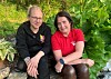 Trine Stenersen i Vikna Frivilligsentral og Marit Dille i Nærøysund Demensforening ønsker tettere samarbeid blant frivillige.