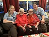 Lill Beate Eidshaug og Sandra Toftesund har stått i bresjen for julebordet. Her sammen med søstrene Aud og Solfrid som begge bor på Bjørkåstunet.