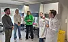 Stortingsrepresentantene lot seg imponere over Salmax sitt nye laboratorium. Fra venstre stortingskandidat Vebjørn Gorseth, stortingskandidat Bente Estil, digitaliserings- og forvaltningsminster Karianne Tung, bioingeniør Synne Svensson og Daglig leder Salmax - Vetrinær Jakob Moe.