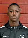 Denner Conceicao de Oliveira 18 år gammel. Familien hans er veldig fattig og han er med og tar vare på familien etter at faren hans fikk et hjerteinfarkt som gjorde at han mistet førlighet i armer og bein. Denner er veldig snill og lett å stole på. Han gleder seg til å jobbe og spille fotball i Norge. Han ser frem til å bli kjent med nye mennesker på Rørvik. Som fotballspiller er han en sterk midtstopper med ro og selvsikkerhet. Flere talentspeidere har merket seg ham på fotballbanen, til tross for at han bare er 18 år gammel.