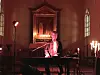 Thomas sang både egne- og andres sanger under konserten i Gravvik kirke. Han åpna konserten med sin egen sang Amalie.