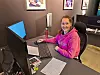 Designjobben involverer ikke bare kontorjobb, men en variert arbeidsdag for Veronika Iren Hestø som ofte er med ut på oppdrag.
