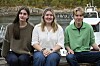 Merete Faustmann, Thea Aurora Klykken og Elias Eide Petersen går på energi- og miljølinja ved Val videregående skole og skal hjelpe de yngre elevene med prosjektet.