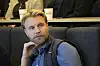 Namdalskysten Næringsforening står bak både «Blå kompetanse» og «Blå konferanse». Her lytter daglig leder Jonas Williksen til innspillene fra scenen på Ytre Namdal videregående skole under tirsdagens samling.